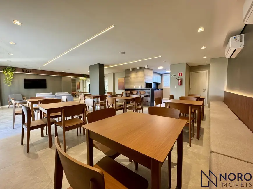Foto 9 de Apartamento com 3 quartos à venda, 156m2 em Nossa Senhora de Lourdes, Santa Maria - RS
