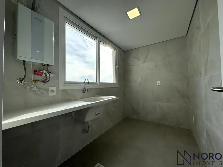 Foto 7 de Apartamento com 3 quartos à venda, 100m2 em Nossa Senhora de Fátima, Santa Maria - RS