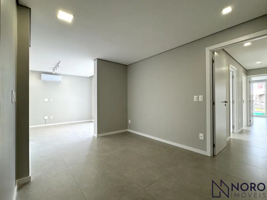 Foto 2 de Apartamento com 3 quartos à venda, 100m2 em Nossa Senhora de Fátima, Santa Maria - RS