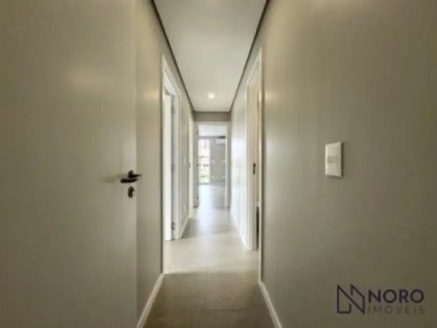 Foto 9 de Apartamento com 3 quartos à venda, 100m2 em Nossa Senhora de Fátima, Santa Maria - RS