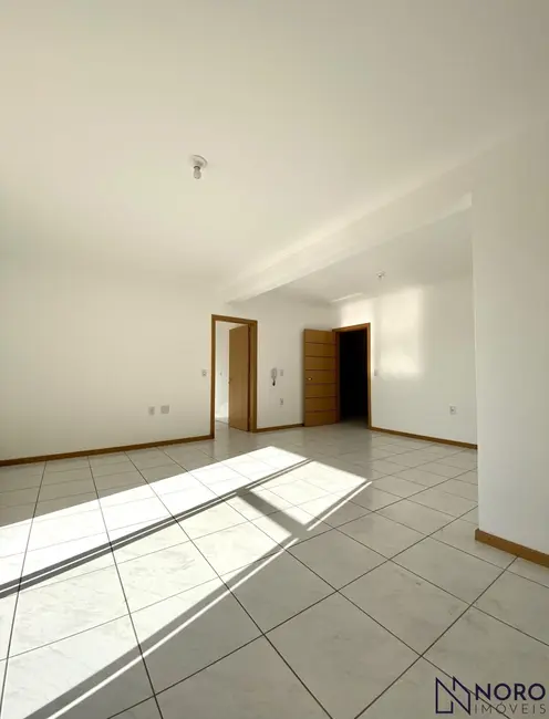 Foto 3 de Apartamento com 2 quartos para alugar, 140m2 em Nonoai, Santa Maria - RS