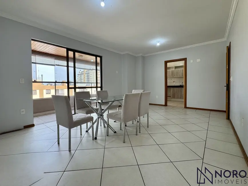 Foto 4 de Apartamento com 2 quartos para alugar, 97m2 em Bonfim, Santa Maria - RS