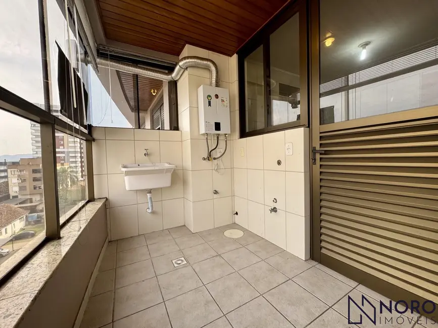 Foto 7 de Apartamento com 2 quartos para alugar, 97m2 em Bonfim, Santa Maria - RS