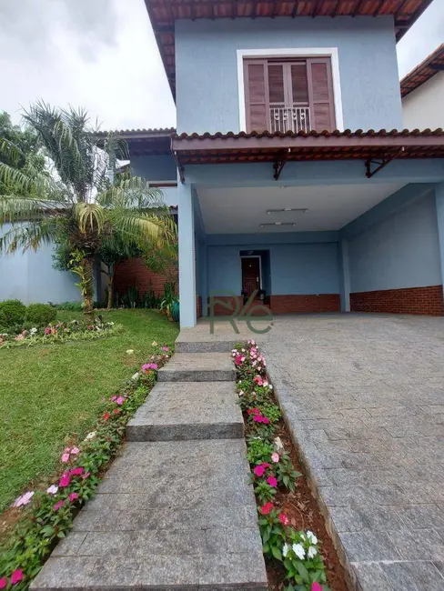Sobrado com 5 quartos à venda, 348m2 em Jardim Ana Estela, Carapicuiba - SP - imagem 4 Foto 4 de Sobrado com 5 quartos à venda, 348m2 em Jardim Ana Estela, Carapicuiba - SP