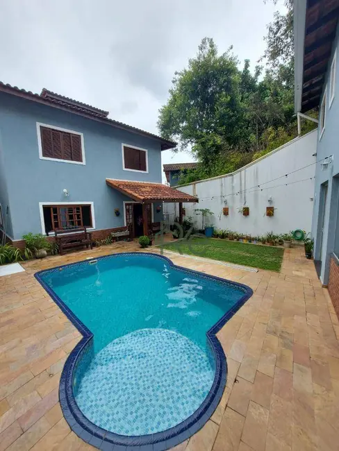 Sobrado com 5 quartos à venda, 348m2 em Jardim Ana Estela, Carapicuiba - SP - imagem 5 Foto 5 de Sobrado com 5 quartos à venda, 348m2 em Jardim Ana Estela, Carapicuiba - SP