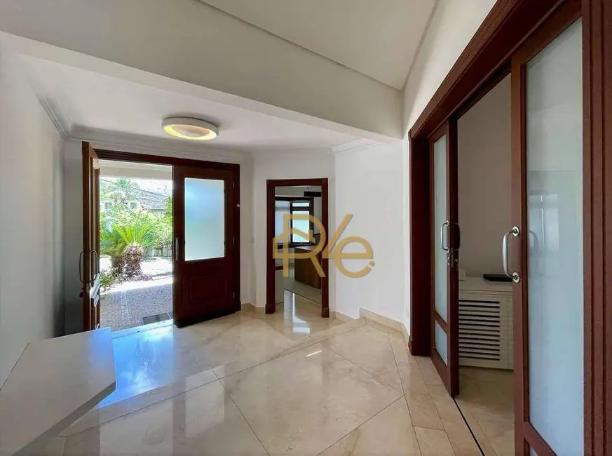 Casa de Condomínio com 5 quartos à venda, 1315m2 em São Paulo II, Cotia - SP - imagem 3 Foto 3 de Casa de Condomínio com 5 quartos à venda, 1315m2 em São Paulo II, Cotia - SP