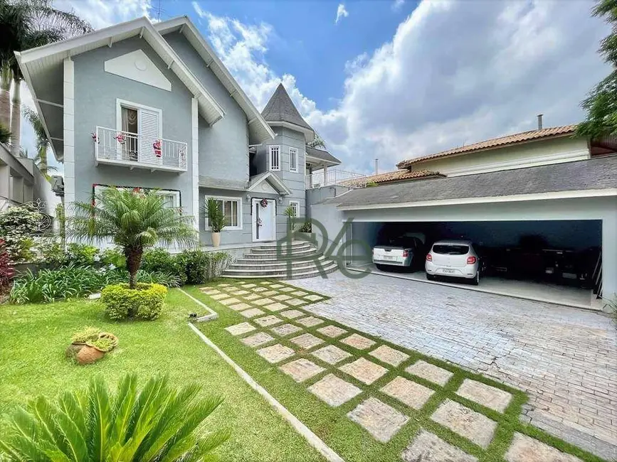 Casa de Condomínio com 4 quartos à venda, 847m2 em São Paulo II, Cotia - SP - imagem 3 Foto 3 de Casa de Condomínio com 4 quartos à venda, 847m2 em São Paulo II, Cotia - SP