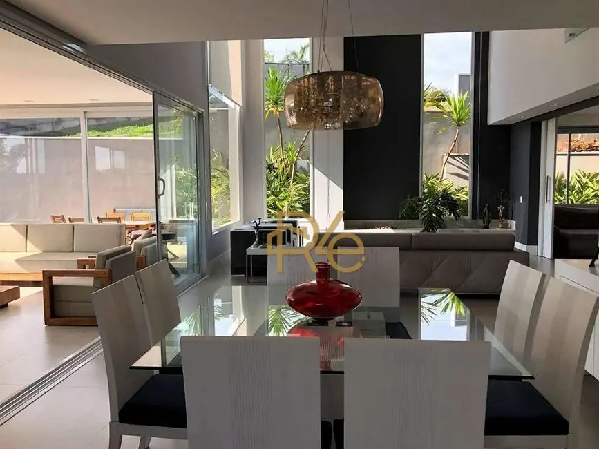 Casa de Condomínio com 5 quartos à venda, 593m2 em Chácara dos Lagos, Carapicuiba - SP - imagem 9 Foto 9 de Casa de Condomínio com 5 quartos à venda, 593m2 em Chácara dos Lagos, Carapicuiba - SP