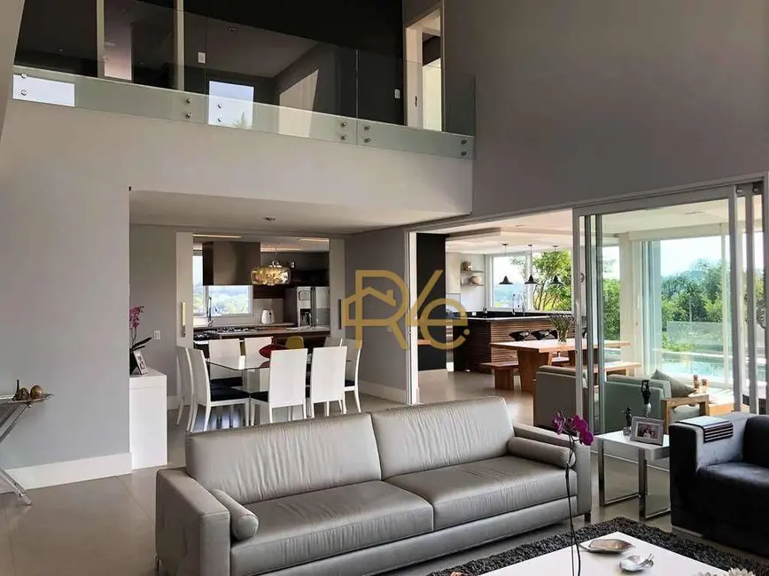 Casa de Condomínio com 5 quartos à venda, 593m2 em Chácara dos Lagos, Carapicuiba - SP - imagem 6 Foto 6 de Casa de Condomínio com 5 quartos à venda, 593m2 em Chácara dos Lagos, Carapicuiba - SP
