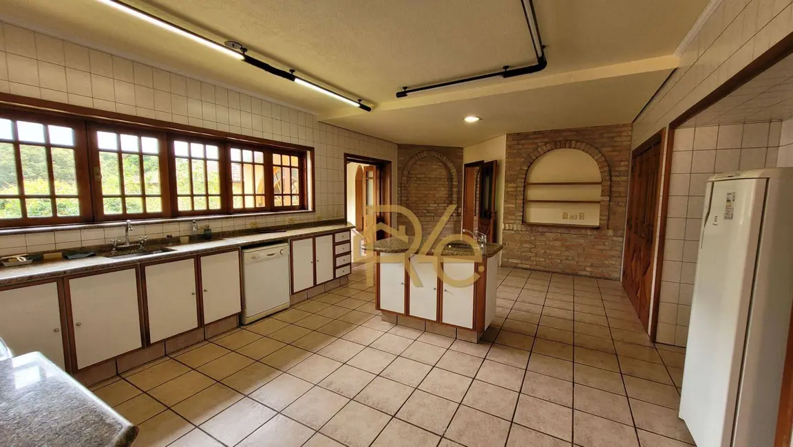 Casa de Condomínio com 3 quartos à venda, 1300m2 em Carapicuiba - SP - imagem 5 Foto 5 de Casa de Condomínio com 3 quartos à venda, 1300m2 em Carapicuiba - SP