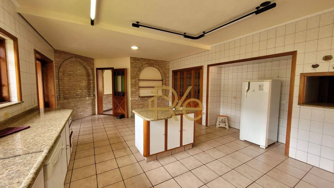 Casa de Condomínio com 3 quartos à venda, 1300m2 em Carapicuiba - SP - imagem 6 Foto 6 de Casa de Condomínio com 3 quartos à venda, 1300m2 em Carapicuiba - SP