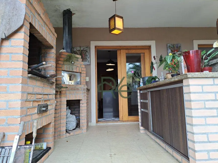 Casa de Condomínio com 3 quartos à venda, 529m2 em Carapicuiba - SP - imagem 5 Foto 5 de Casa de Condomínio com 3 quartos à venda, 529m2 em Carapicuiba - SP