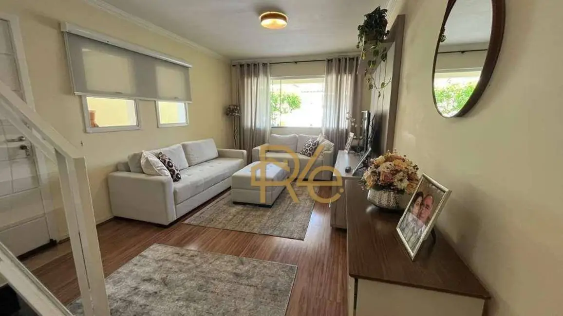 Foto 3 de Casa de Condomínio com 3 quartos à venda, 140m2 em Chácara Canta Galo, Cotia - SP