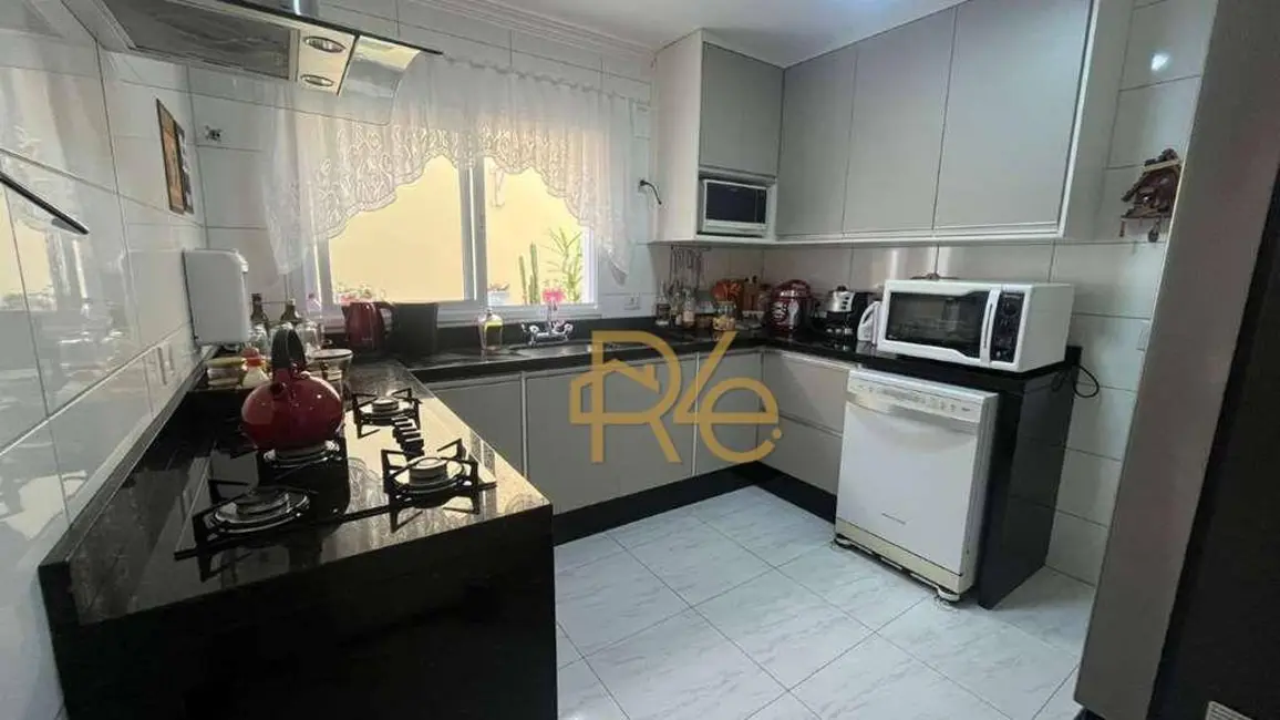 Foto 8 de Casa de Condomínio com 3 quartos à venda, 140m2 em Chácara Canta Galo, Cotia - SP