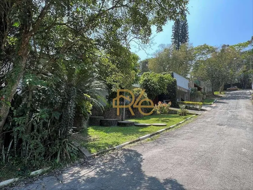 Casa de Condomínio com 5 quartos à venda, 1000m2 em Algarve, Cotia - SP - imagem 3 Foto 3 de Casa de Condomínio com 5 quartos à venda, 1000m2 em Algarve, Cotia - SP