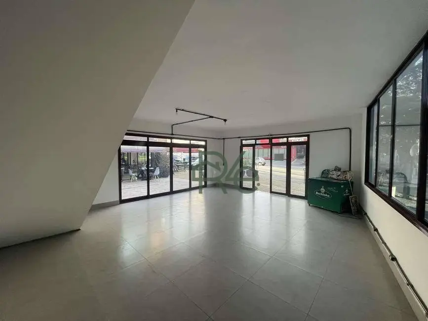 Foto 4 de Sala Comercial à venda e para alugar, 176m2 em Vila Santo Antônio, Cotia - SP