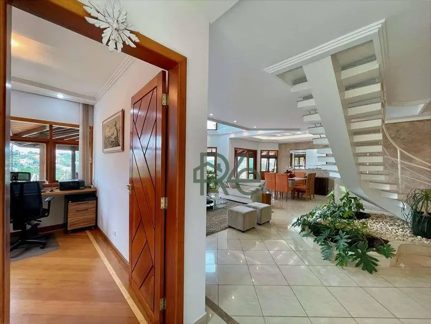 Casa de Condomínio com 4 quartos à venda, 1015m2 em Residencial Euroville, Carapicuiba - SP - imagem 7 Foto 7 de Casa de Condomínio com 4 quartos à venda, 1015m2 em Residencial Euroville, Carapicuiba - SP