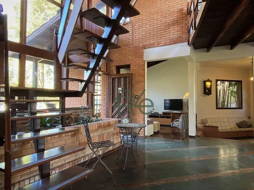 Casa de Condomínio com 4 quartos à venda, 1086m2 em Altos de São Fernando, Jandira - SP - imagem 5 Foto 5 de Casa de Condomínio com 4 quartos à venda, 1086m2 em Altos de São Fernando, Jandira - SP