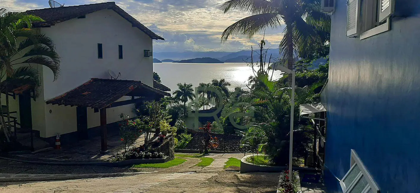 Foto 2 de Casa de Condomínio com 5 quartos à venda, 200m2 em Praia Grande, Angra Dos Reis - RJ