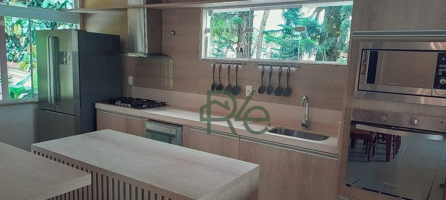 Foto 8 de Casa de Condomínio com 4 quartos à venda, 500m2 em Angra Dos Reis - RJ