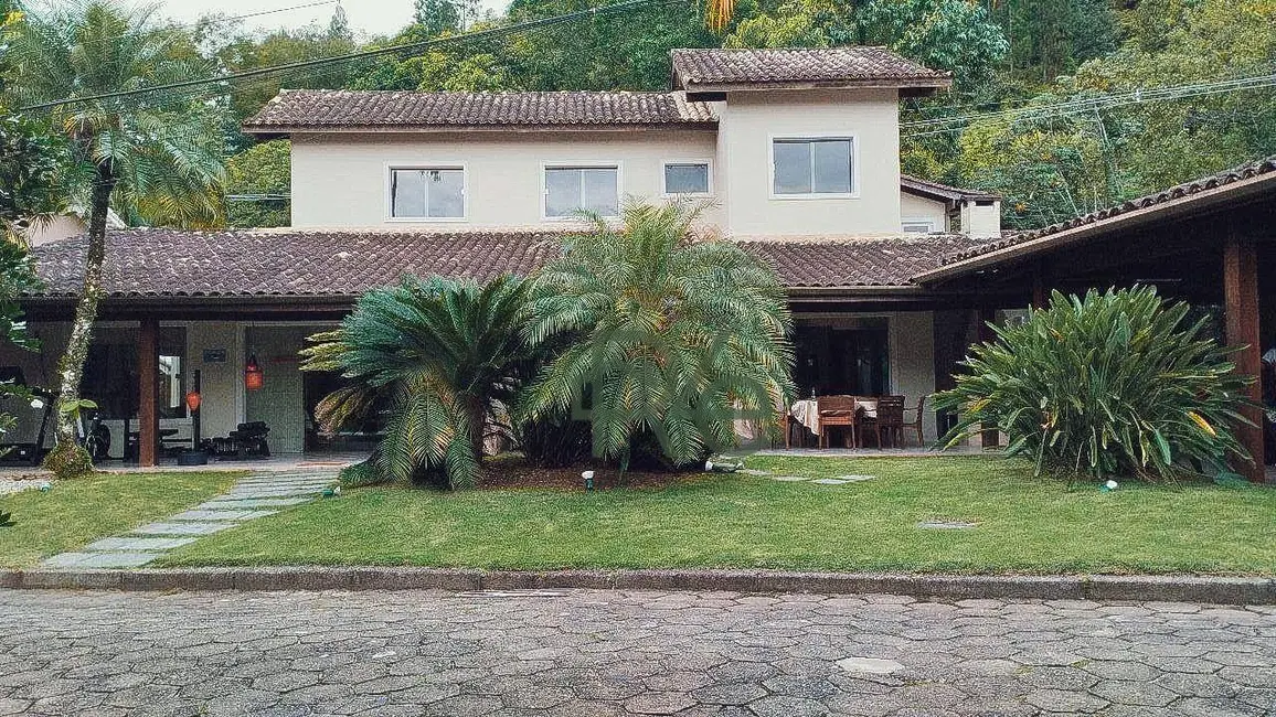 Foto 6 de Casa de Condomínio com 8 quartos à venda, 500m2 em Angra Dos Reis - RJ