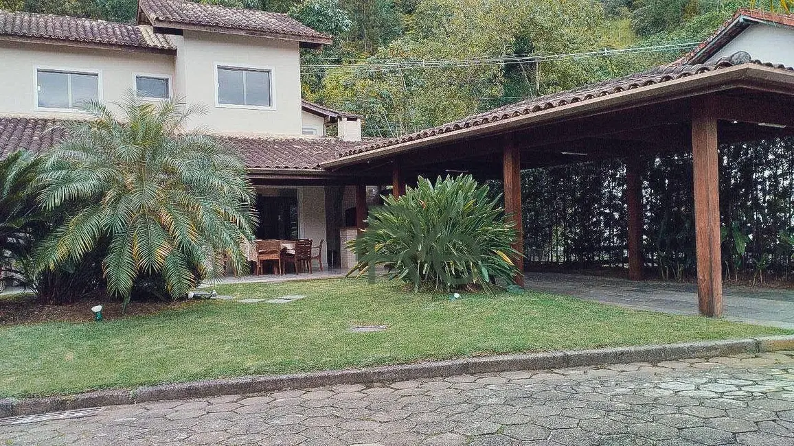 Foto 1 de Casa de Condomínio com 8 quartos à venda, 500m2 em Angra Dos Reis - RJ