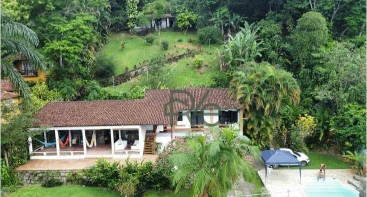 Foto 2 de Casa com 6 quartos à venda, 1950m2 em Retiro (Cunhambebe), Angra Dos Reis - RJ