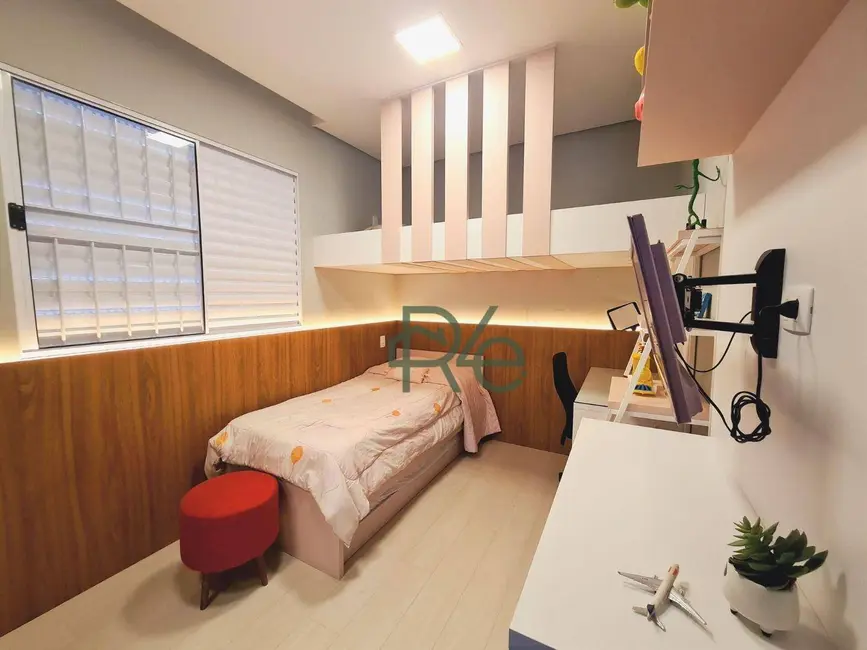 Foto 3 de Casa de Condomínio com 2 quartos à venda, 1380m2 em Portal Roselândia, Cotia - SP