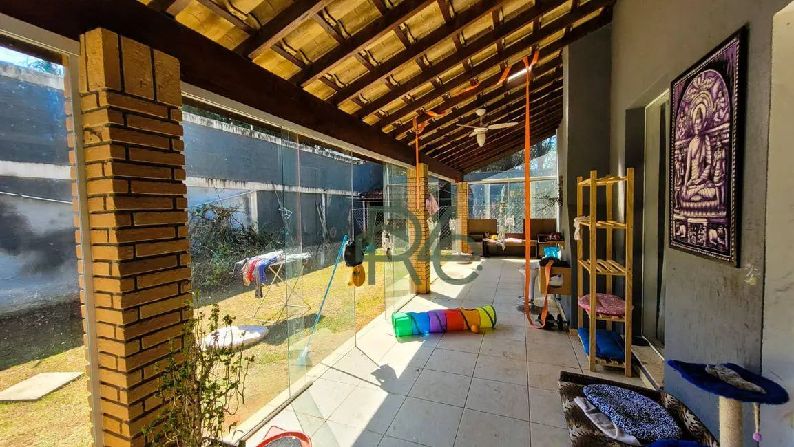 Foto 3 de Casa de Condomínio com 4 quartos à venda e para alugar, 940m2 em Granja Caiapiá, Cotia - SP