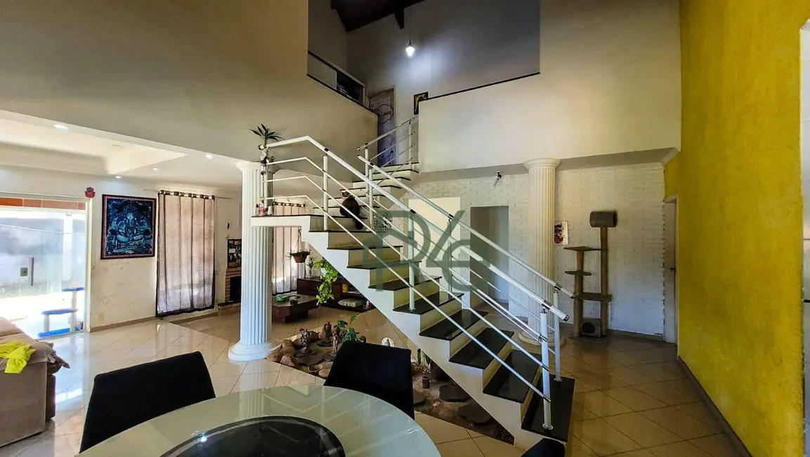 Foto 5 de Casa de Condomínio com 4 quartos à venda e para alugar, 940m2 em Granja Caiapiá, Cotia - SP