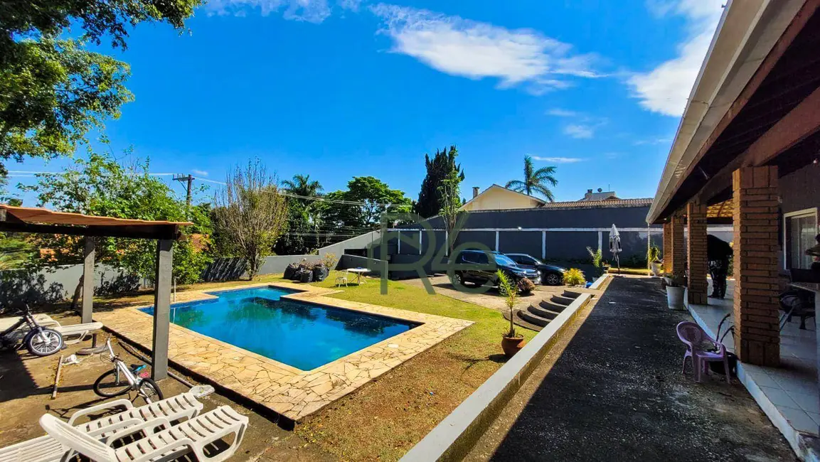 Foto 2 de Casa de Condomínio com 4 quartos à venda e para alugar, 940m2 em Granja Caiapiá, Cotia - SP