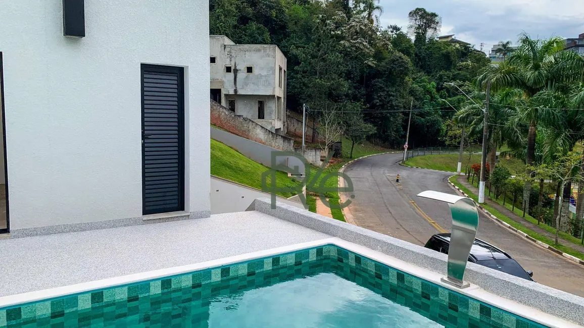 Casa de Condomínio com 5 quartos à venda, 535m2 em Residencial dos Lagos, Cotia - SP - imagem 7 Foto 7 de Casa de Condomínio com 5 quartos à venda, 535m2 em Residencial dos Lagos, Cotia - SP