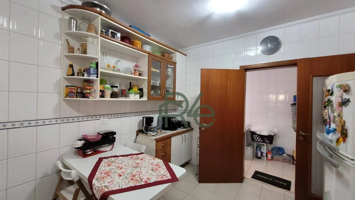 Foto 8 de Casa de Condomínio com 4 quartos à venda, 300m2 em Jardim das Flores, Cotia - SP