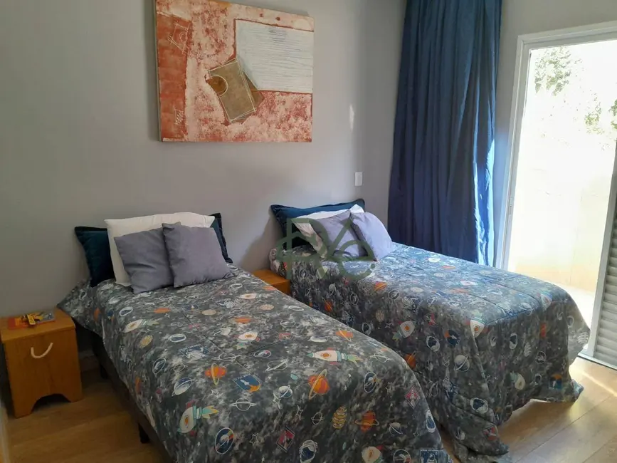 Casa de Condomínio com 3 quartos à venda, 500m2 em Residencial dos Lagos, Cotia - SP - imagem 9 Foto 9 de Casa de Condomínio com 3 quartos à venda, 500m2 em Residencial dos Lagos, Cotia - SP