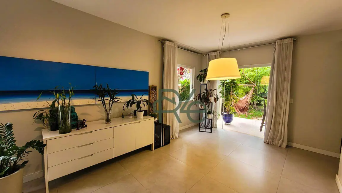 Foto 6 de Casa de Condomínio com 4 quartos à venda, 250m2 em Cotia - SP