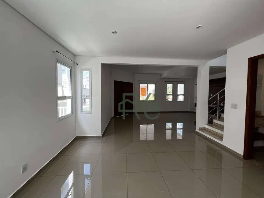 Foto 7 de Casa de Condomínio com 3 quartos à venda, 250m2 em Jardim São Vicente, Cotia - SP