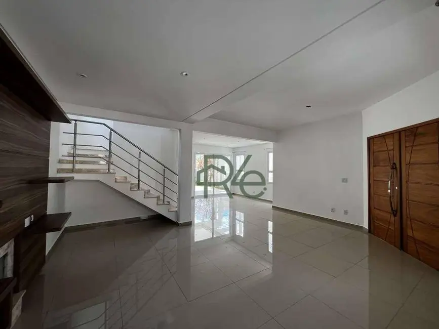 Foto 5 de Casa de Condomínio com 3 quartos à venda, 250m2 em Jardim São Vicente, Cotia - SP