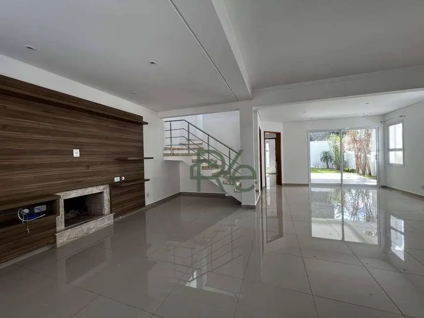 Foto 6 de Casa de Condomínio com 3 quartos à venda, 250m2 em Jardim São Vicente, Cotia - SP