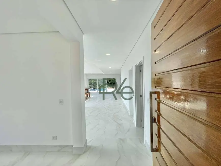 Casa com 5 quartos à venda, 560m2 em Jardim do Golf I, Jandira - SP - imagem 7 Foto 7 de Casa com 5 quartos à venda, 560m2 em Jardim do Golf I, Jandira - SP