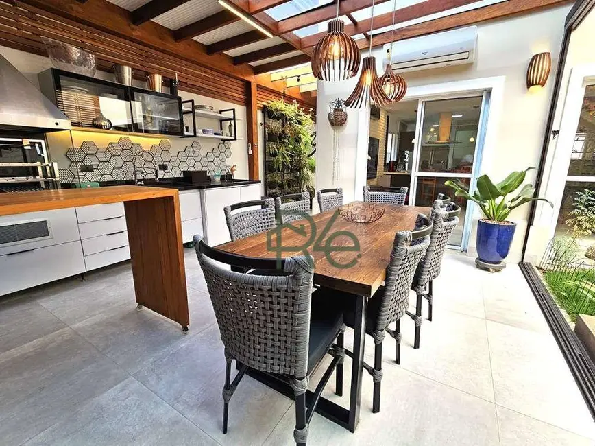 Casa de Condomínio com 3 quartos à venda, 170m2 em Chácara Quiriri, Carapicuiba - SP - imagem 5 Foto 5 de Casa de Condomínio com 3 quartos à venda, 170m2 em Chácara Quiriri, Carapicuiba - SP
