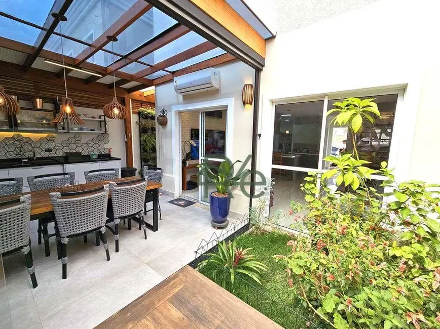 Casa de Condomínio com 3 quartos à venda, 170m2 em Chácara Quiriri, Carapicuiba - SP - imagem 7 Foto 7 de Casa de Condomínio com 3 quartos à venda, 170m2 em Chácara Quiriri, Carapicuiba - SP
