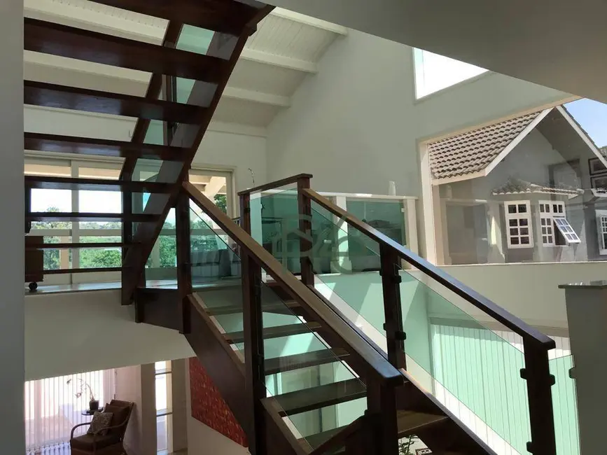 Casa de Condomínio com 3 quartos à venda, 600m2 em Nova Higienópolis, Jandira - SP - imagem 9 Foto 9 de Casa de Condomínio com 3 quartos à venda, 600m2 em Nova Higienópolis, Jandira - SP