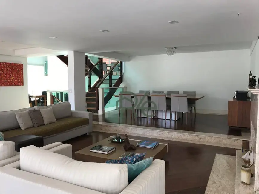 Casa de Condomínio com 3 quartos à venda, 600m2 em Nova Higienópolis, Jandira - SP - imagem 3 Foto 3 de Casa de Condomínio com 3 quartos à venda, 600m2 em Nova Higienópolis, Jandira - SP