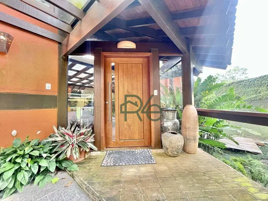 Casa de Condomínio com 3 quartos à venda, 1323m2 em Carapicuiba - SP - imagem 7 Foto 7 de Casa de Condomínio com 3 quartos à venda, 1323m2 em Carapicuiba - SP