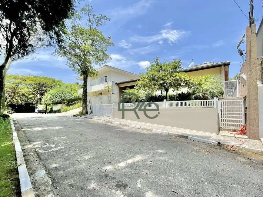 Casa de Condomínio com 5 quartos à venda, 596m2 em Carapicuiba - SP - imagem 3 Foto 3 de Casa de Condomínio com 5 quartos à venda, 596m2 em Carapicuiba - SP