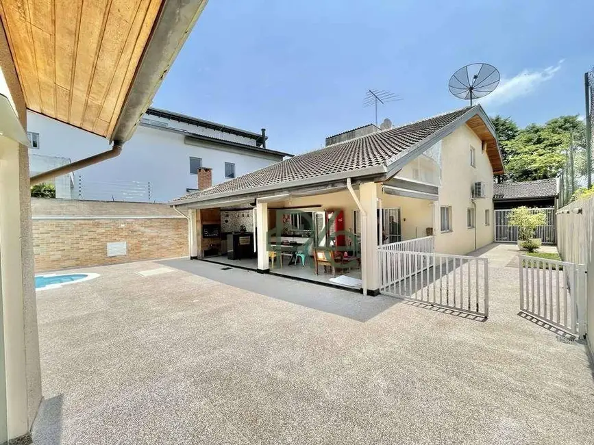 Casa de Condomínio com 5 quartos à venda, 596m2 em Carapicuiba - SP - imagem 6 Foto 6 de Casa de Condomínio com 5 quartos à venda, 596m2 em Carapicuiba - SP