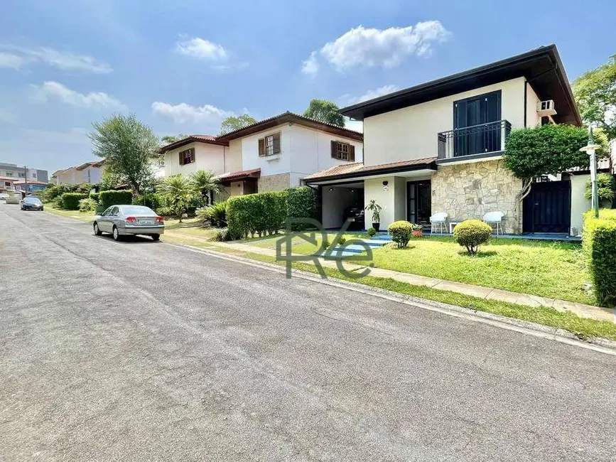 Foto 3 de Casa de Condomínio com 4 quartos à venda, 345m2 em Jardim São Paulo II, Cotia - SP