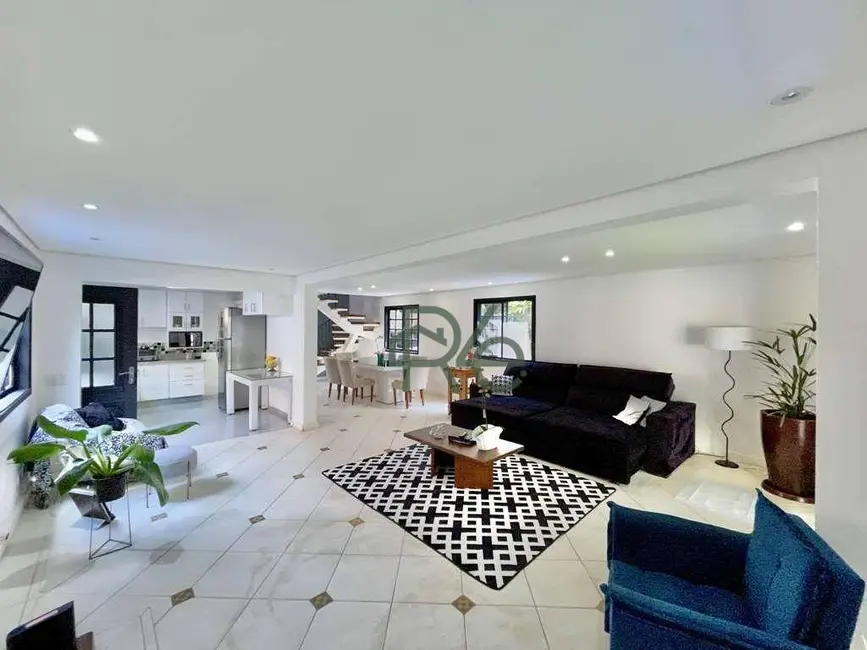 Foto 7 de Casa de Condomínio com 4 quartos à venda, 345m2 em Jardim São Paulo II, Cotia - SP