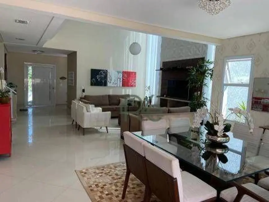 Foto 2 de Casa de Condomínio com 4 quartos à venda e para alugar, 350m2 em Jandira - SP