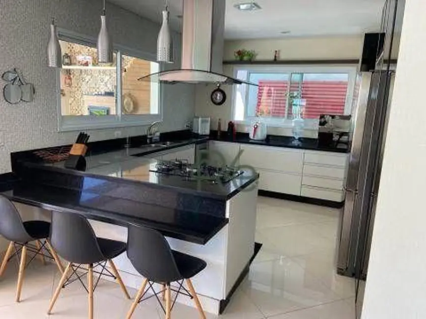 Foto 5 de Casa de Condomínio com 4 quartos à venda e para alugar, 350m2 em Jandira - SP